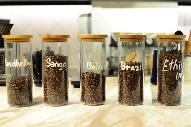 Filters Lane 自家烘焙咖啡豆的 Speciality 很闊，由深炒咖啡豆、淺炒咖啡豆、中度烘焙咖啡豆、中深炒到中淺炒也有。