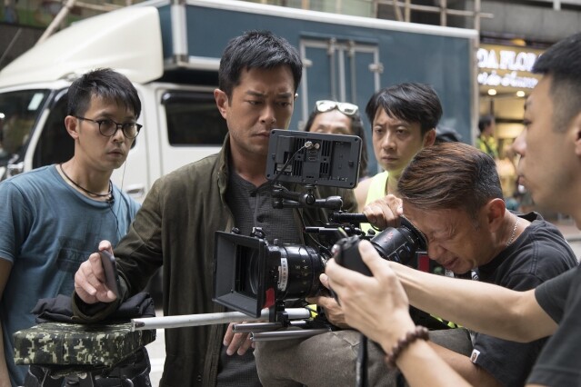 古天樂於《犯罪現場》飾演劫匪汪新元，在拍攝現場展現一如既往的專業態度。