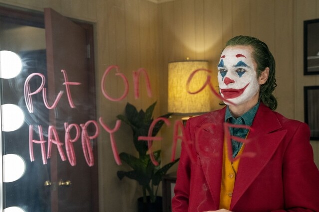 今次《Joker 小丑》與大家以往認知的 Joker 小丑故事不同，是有關 "Joker" 的原創獨立電影。