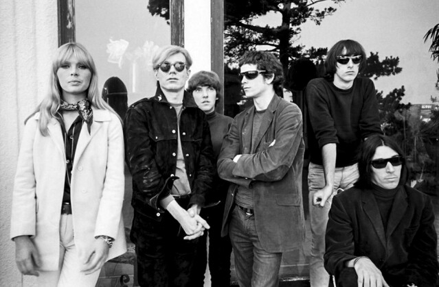 有Warhol和Nico參與，The Velvet Underground變得不一樣。