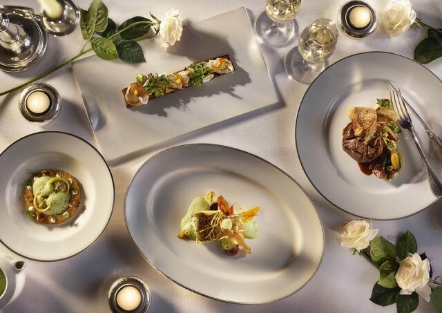 2019 情人節浪漫餐廳推薦，維港絕色靚景高空海景餐廳豪嘆情人節晚餐。
