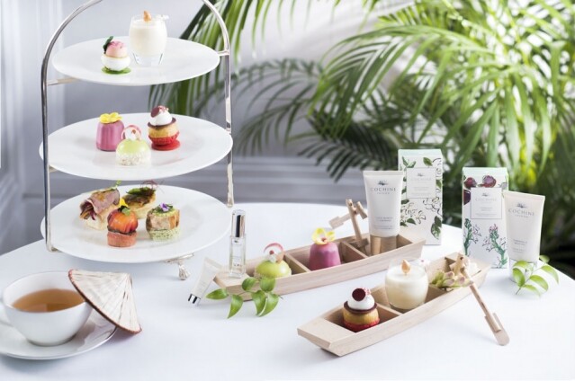 朗廷酒店聯同高級香薰品牌 Cochine 聯何創作了充滿浪漫花香的下午茶。
