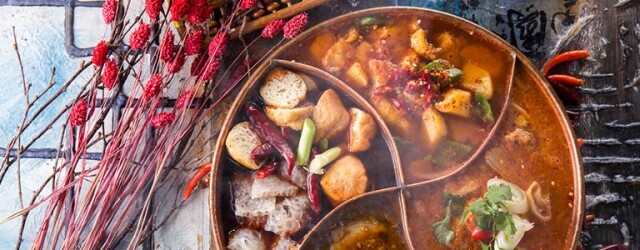 生日飯在銅鑼灣包房食火鍋,大啖時下流行的養生火鍋、川式麻辣火鍋、美顏火鍋、燉湯火鍋。 生日飯在銅鑼灣包房食火鍋,大啖時下流行的養生火鍋、川式麻辣火鍋、美顏火鍋、燉湯火鍋。