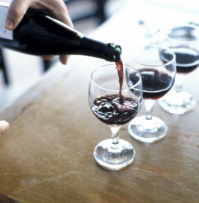 紅酒中的「白藜蘆醇」能夠治癒慢性支氣管炎和肺氣腫