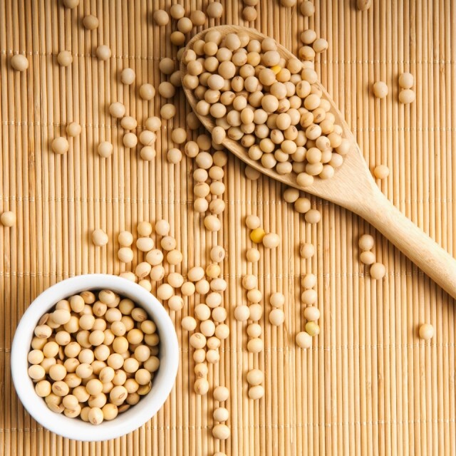 豆類含豐富維他命 B、鈣、磷和鐵等，有利延緩乳房衰老