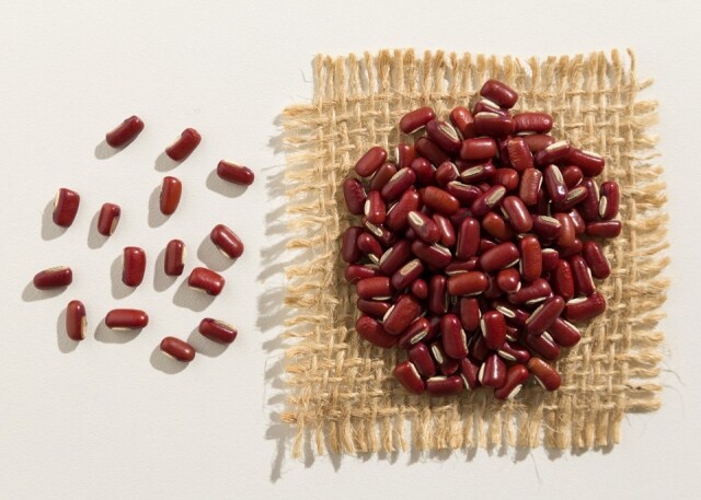 赤小豆有滋陰補腎、利水除濕、和血排膿、消腫解毒之功效，同樣有健脾效果。