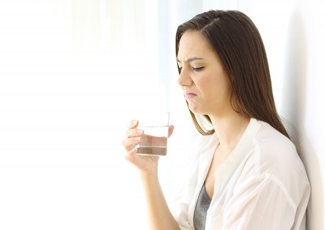 不習慣喝硬水的人，一旦喝多有可能導致腸胃不適。