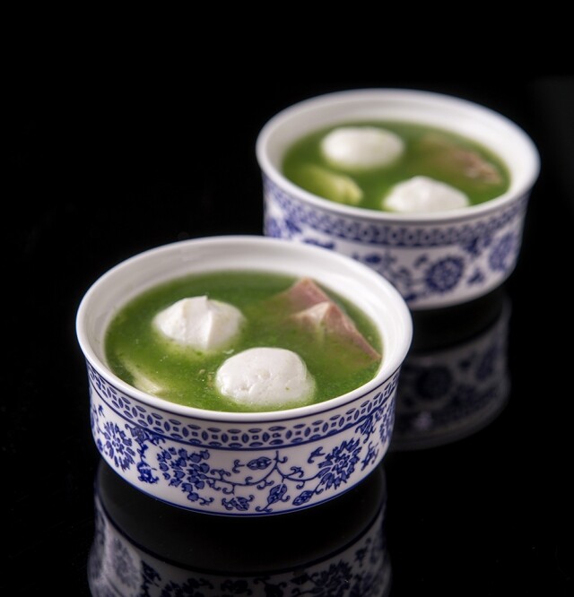 母親節帶母親吃限定菜式。 母親節帶母親吃限定菜式。