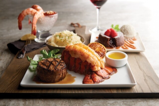 Morton’s The Steakhouse 於 6 月 21 日父親節，提供Steak & Seafood 牛扒海鮮套餐。