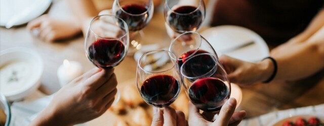 突破傳統餐酒搭配原則:紅酒、白酒、粉紅酒、香檳配甚麼食物好? 突破傳統餐酒搭配原則:紅酒、白酒、粉紅酒、香檳配甚麼食物好?