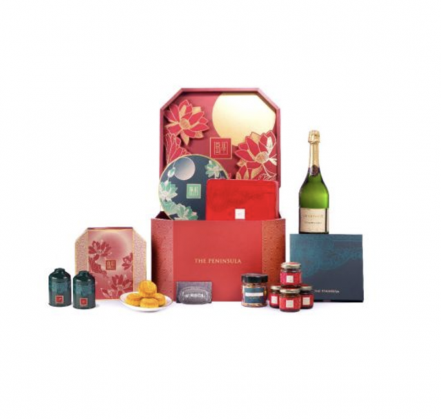 半島酒店特級中秋禮物籃,月餅禮盒價錢 $3,688。 半島酒店特級中秋禮物籃,月餅禮盒價錢 $3,688。