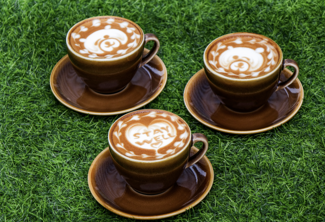 首 10 名報名的顧客，將可於荃灣西如心酒店內的 Café Circles，進行由咖啡調配師教授的專屬咖啡拉花工作坊，咖啡師將會細心地指導每位參與者，令 staycation 的期間都能學習另類的拉花技巧！