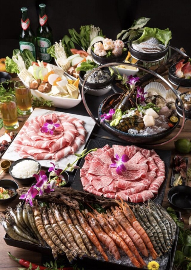 台北鍋 & BAR 精緻鍋物餐酒館主要提供麻辣鍋、海鮮、頂級肉品