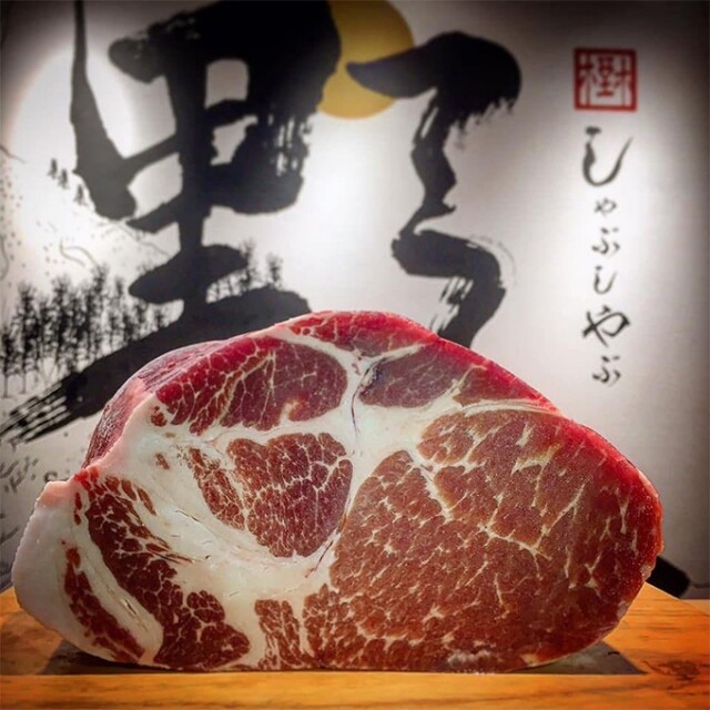 台北野人 Shabu 冷藏/熟成高級肉專門以高質肉材作招徠