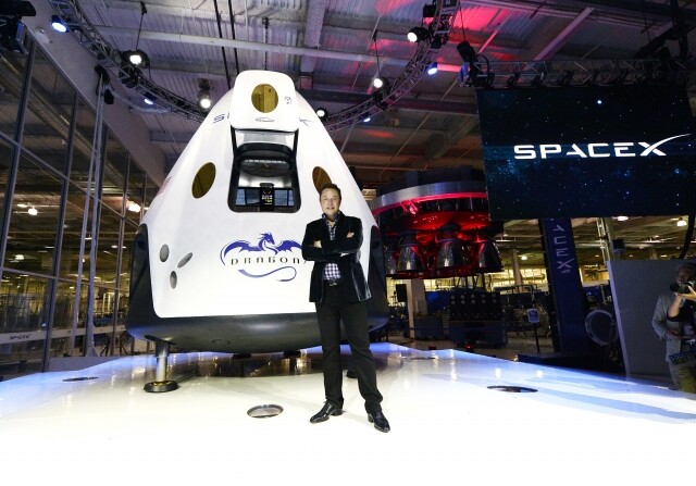 Elon Musk在今年成為全球首富,擊敗長居榜位的Bill Gates及Jeff Bezos。他除了推出電動車Tesla外,另外他登陸月球的雄心壯志也未曾熄滅。他睡眠時間極少,因為他說他沒有時間休息,他把時間都花在工作上。他的推薦書講述如果出現難以預計的問題和困難時,人類該如何控制和克服,從而好好掌管自己的人生。這本書同樣是Bill Gates的推薦書,兩位全球首富都先後推介,可見這本書有一定的影響力。 Elon Musk在今年成為全球首富,擊敗長居榜位的Bill Gates及Jeff Bezos。他除了推出電動車Tesla外,另外他登陸月球的雄心壯志也未曾熄滅。他睡眠時間極少,因為他說他沒有時間休息,他把時間都花在工作上。他的推薦書講述如果出現難以預計的問題和困難時,人類該如何控制和克服,從而好好掌管自己的人生。這本書同樣是Bill Gates的推薦書,兩位全球首富都先後推介,可見這本書有一定的影響力。