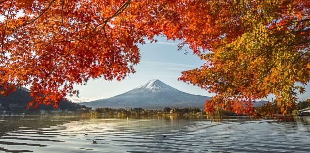 在箱根河口湖同樣可眺望富士山,亦可乘搭纜車到天上山展望台 在箱根河口湖同樣可眺望富士山,亦可乘搭纜車到天上山展望台