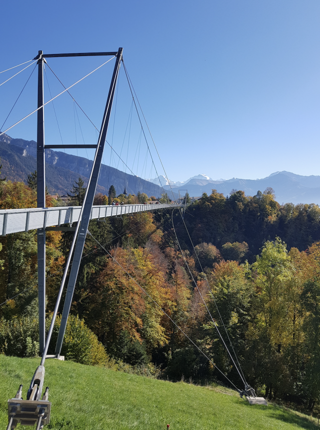 真不敢相信孫藝珍從橋上跳下的後果！這條橋高 180 米，全長 340 米。
