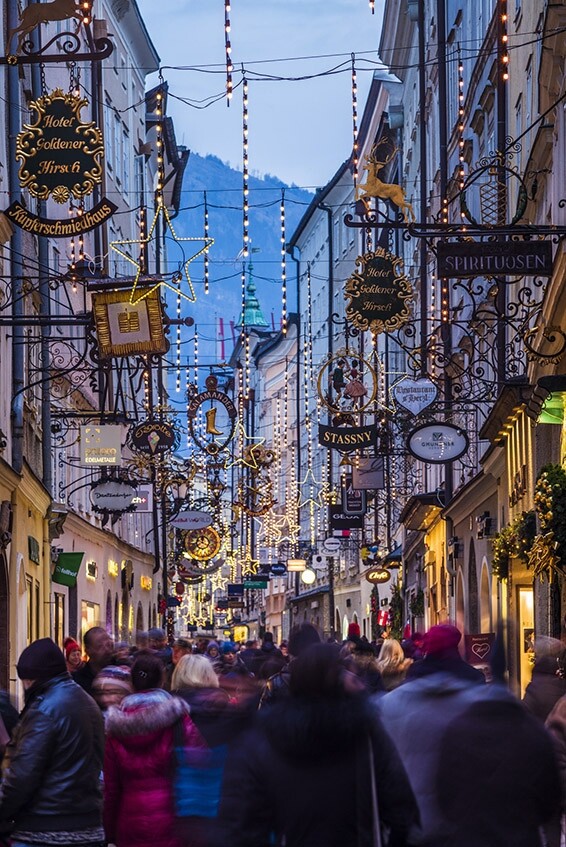 歐洲聖誕市集已經有相當悠久的歷史。音樂文化之都奧地利薩爾斯堡（Salzburg）聖誕市集，體驗歐洲最富有音樂氣息的市集。