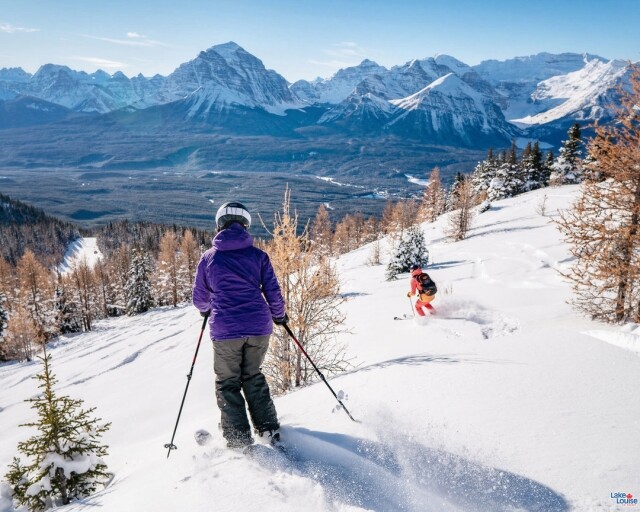 露易絲湖滑雪場（The Lake Louise Ski Resort），它被譽為風景最優美的滑雪場。