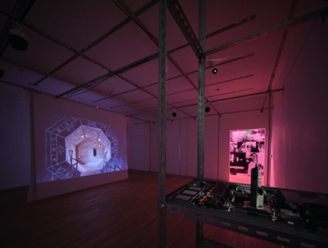  這次展覽的作品皆是為了探究 cyberpunk 大都會的轉變。