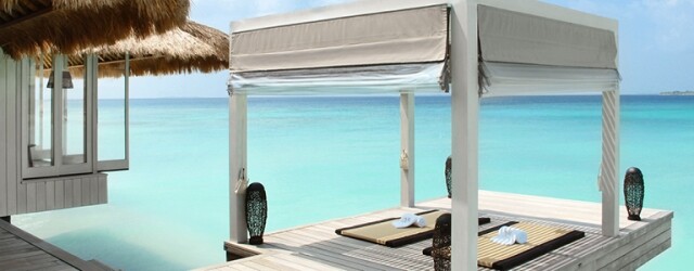 一生人一次的蜜月旅行，值得花錢住一趟豪華海島陽光度假酒店。