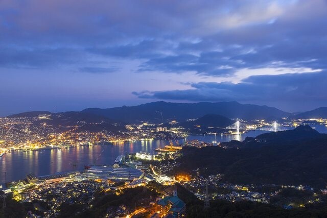 日本 3 大夜景之一稻佐山夜景 。 日本 3 大夜景之一稻佐山夜景 。