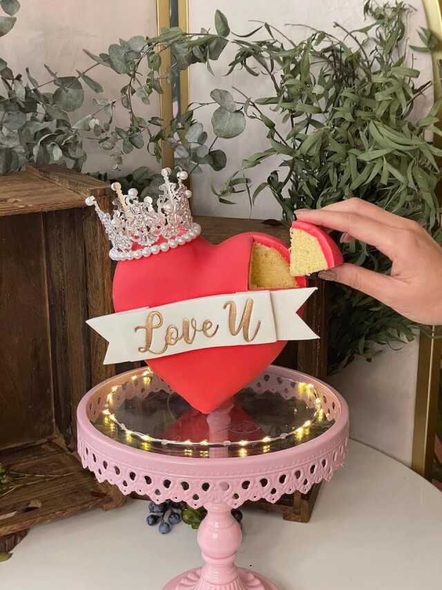 2021 情人節蛋糕推介 My Sweet Art HK LED 立體心型皇冠蛋糕(6 吋) 2021 情人節蛋糕推介 My Sweet Art HK LED 立體心型皇冠蛋糕(6 吋)