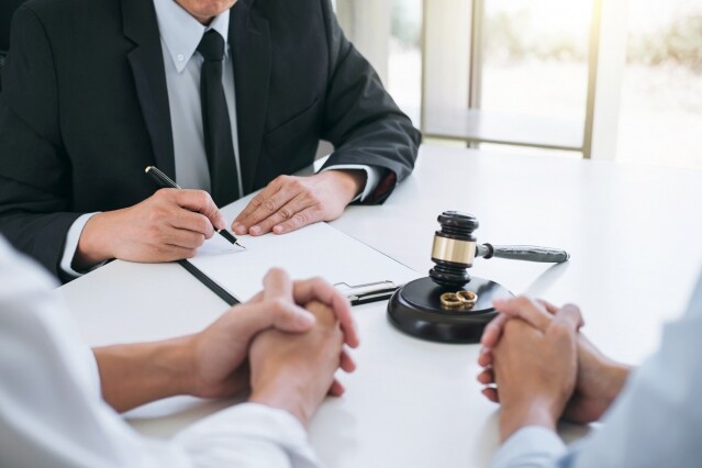 結婚準備第一步,雙方要先決定好結婚預算,根據統計,香港現時每對新人的平均結婚開支大約 36 萬。 結婚準備第一步,雙方要先決定好結婚預算,根據統計,香港現時每對新人的平均結婚開支大約 36 萬。