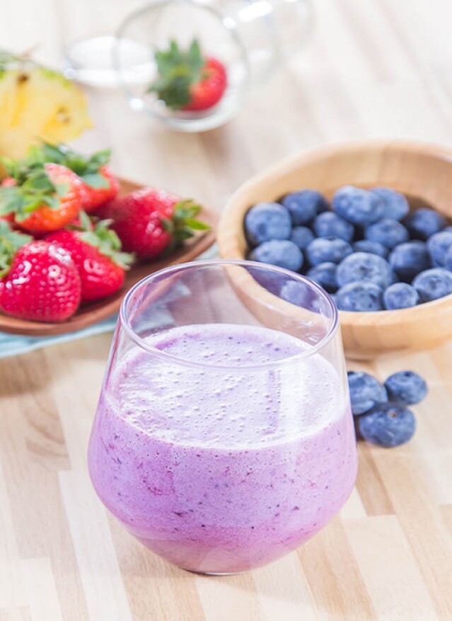 藍莓及士多啤梨含大量花青素(強效天然抗氧化物)，有助修復受紫外線損害的皮膚。豆漿提供優質植物蛋白質。