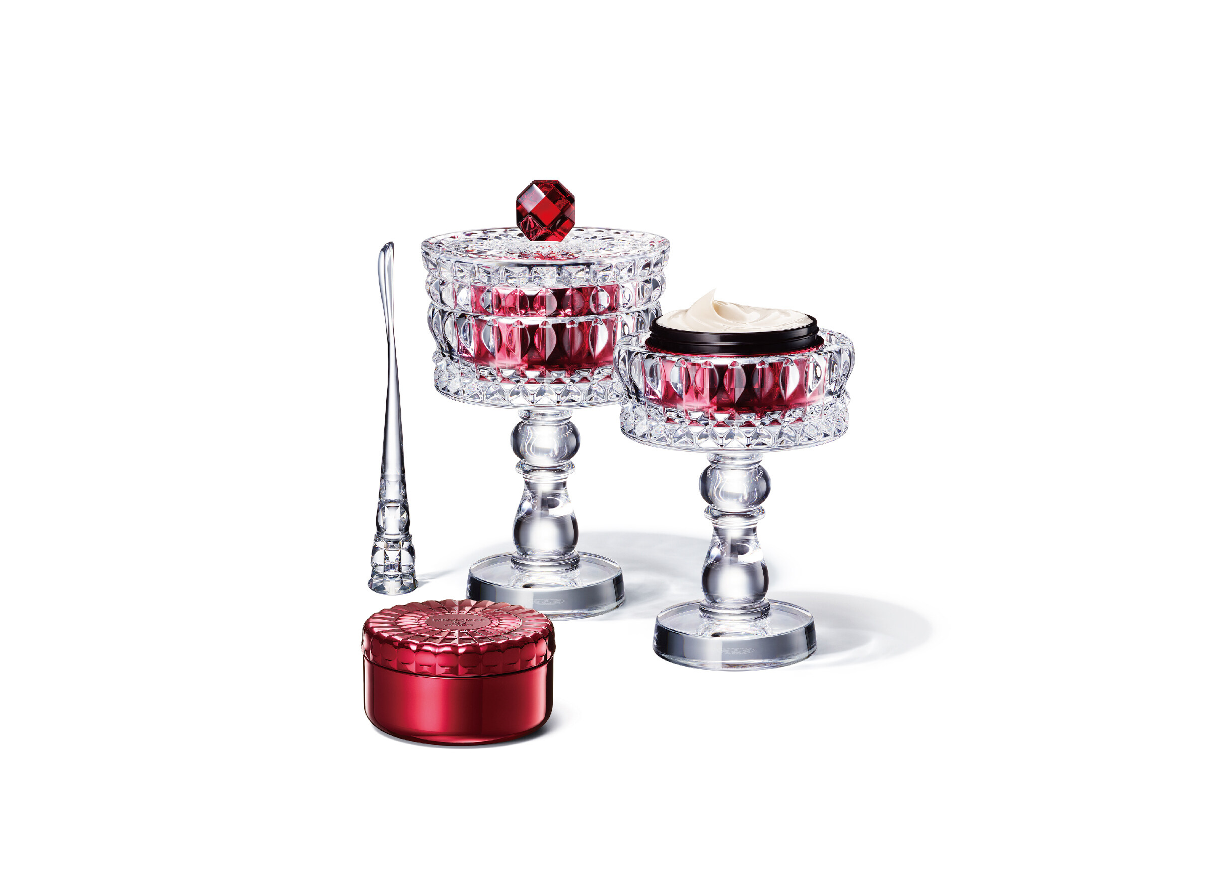 自 2010 年荷蘭鬼才設計師 Marcel Wanders 擔任 DECORTÉ 藝術總監