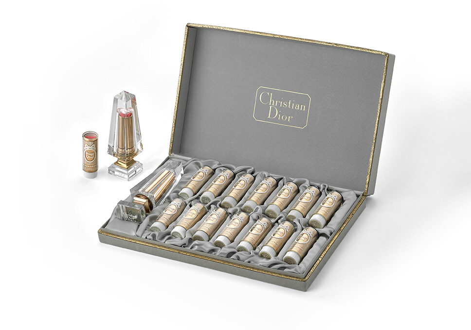 1953 年推出的 DIOR Coffret Obélisque 1953 年推出的 DIOR Coffret Obélisque