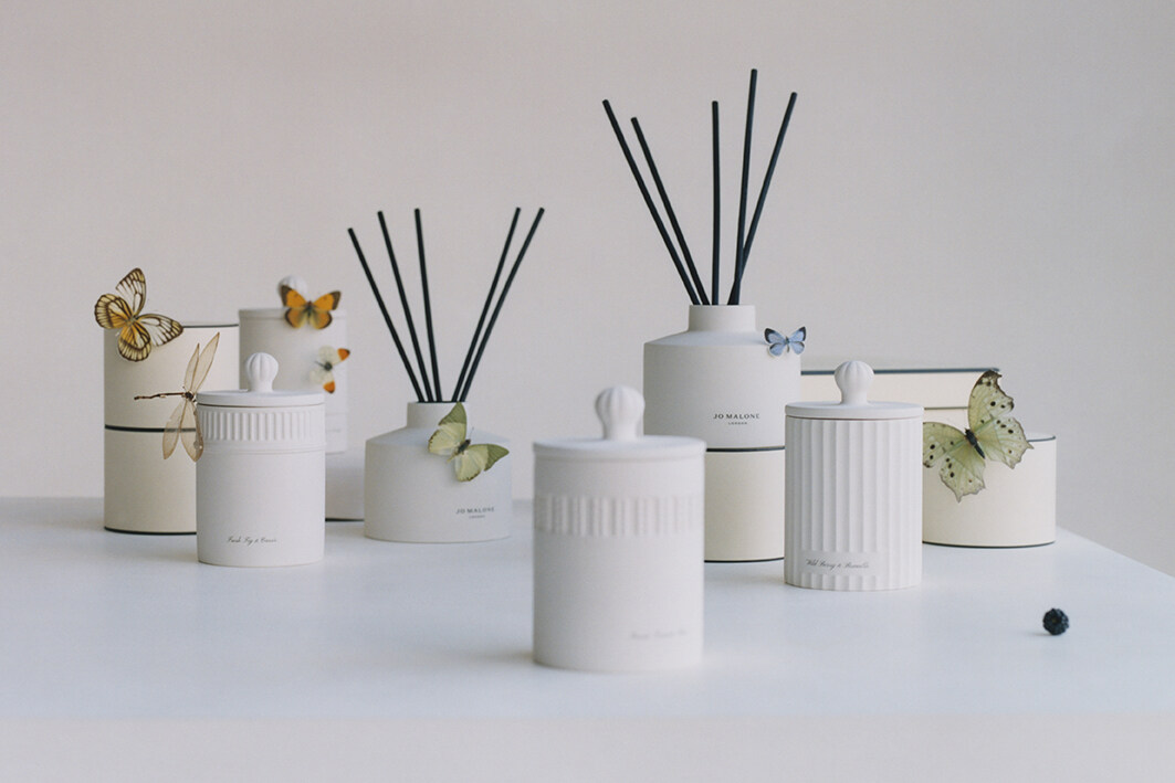 無論在視覺或嗅覺上，Jo Malone London 的 Townhouse 白瓷工藝居室系列都散發出英式低調優雅