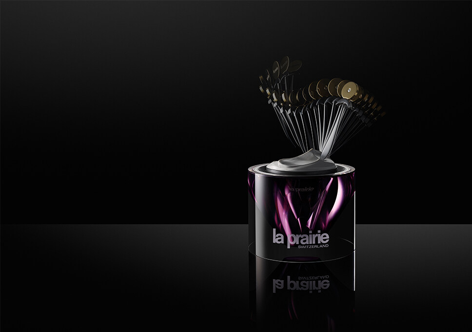 La Prairie  稀世鉑金系列 臻極賦活面霜 $8110/30ml; $12,550/50ml