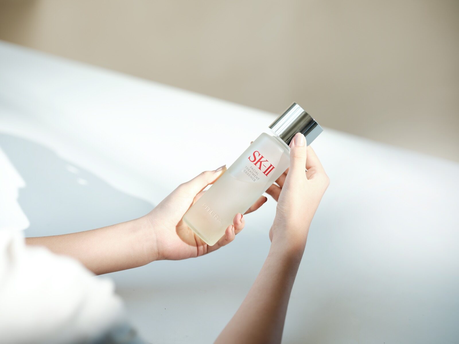 「面膜級」保濕精華好用推薦 - 長期使用 SK-II 神仙水的功效