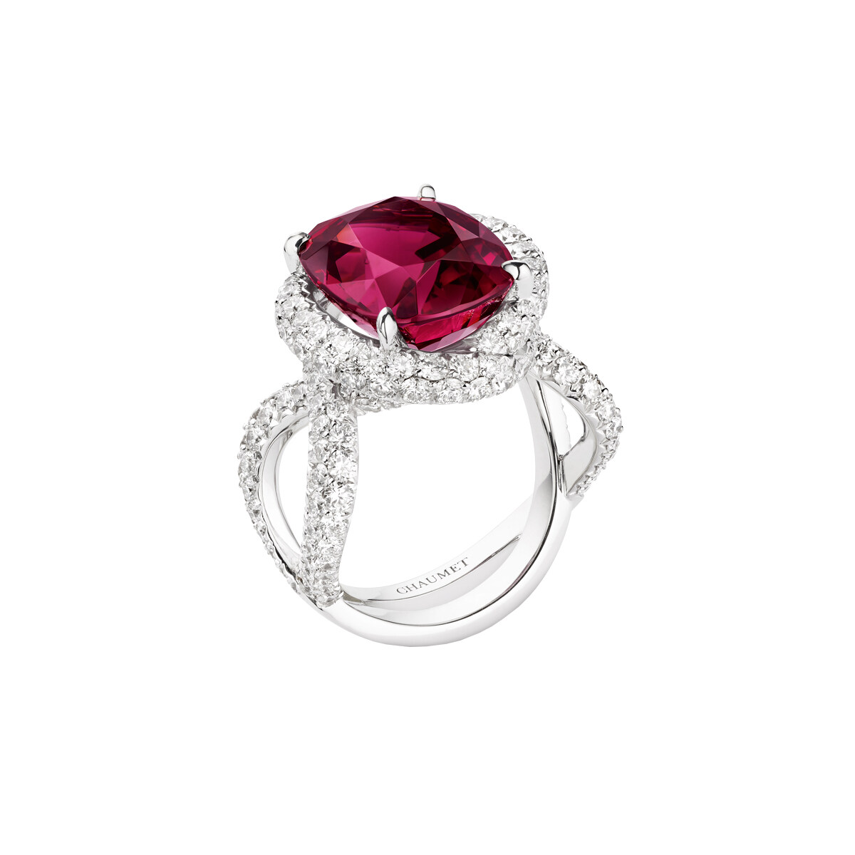 Chaumet 尖東全新旗艦店，為摯愛加冕！