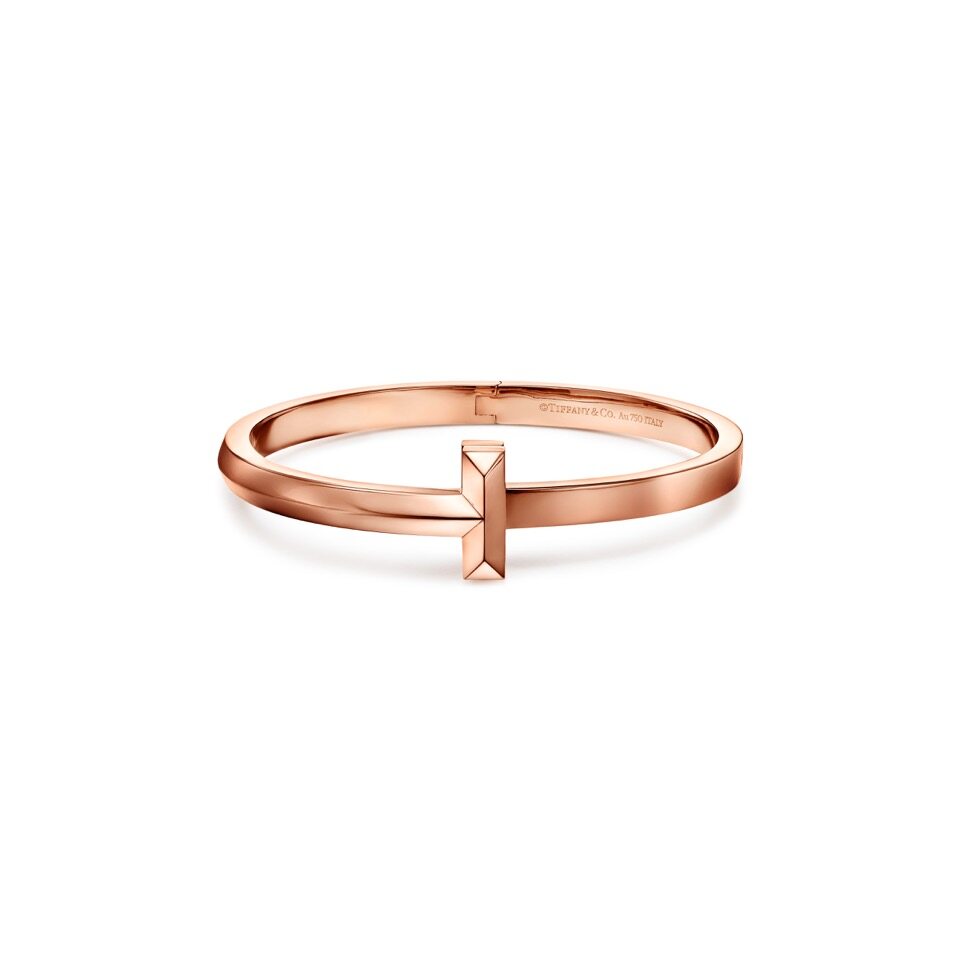 TIFFANY & CO. Tiffany T1 系列 18K 玫瑰金寬版手鐲。
