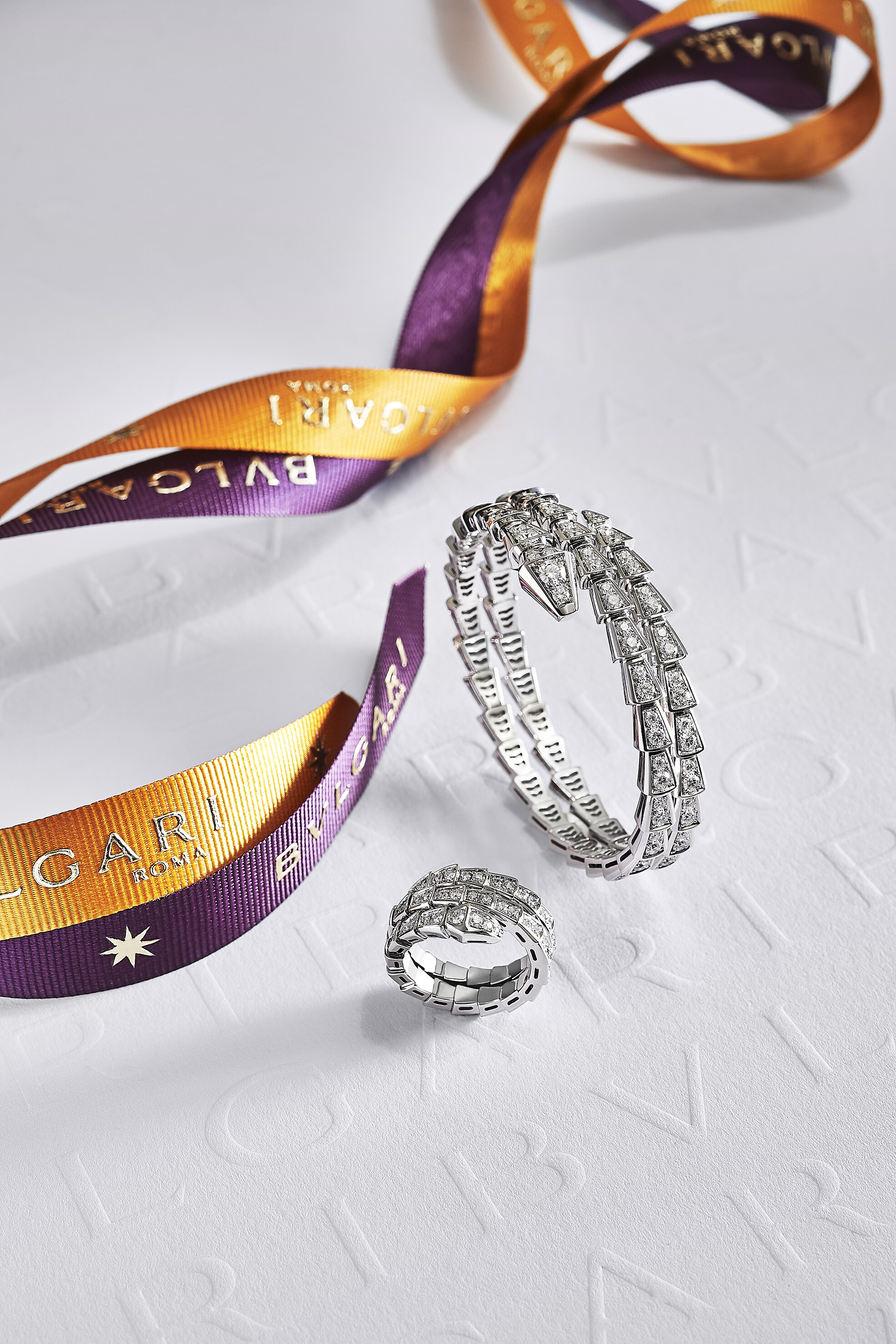 Serpenti 設計向 Bvlgari 的精神動物致敬。