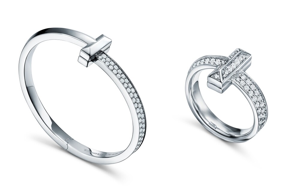 Tiffany T1 系列 18K 白金寬版半密鑲鑽石手鐲 Tiffany T1 系列 18K 白金寬版半密鑲鑽石手鐲