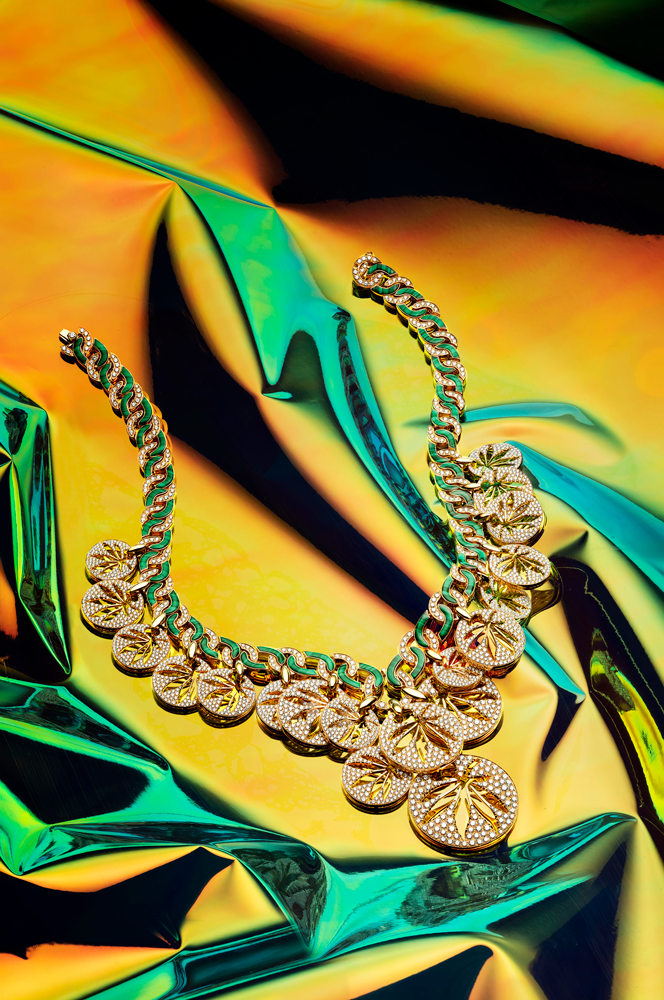 你是 80 年代!<br>BVLGARI 全新 Wild Pop 系列:<br>玩味前衛的視覺饗宴 你是 80 年代!<br>BVLGARI 全新 Wild Pop 系列:<br>玩味前衛的視覺饗宴