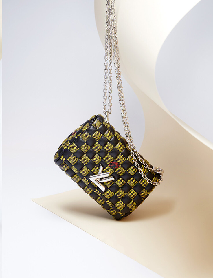Louis Vuitton 帶領的經典Twist 變奏