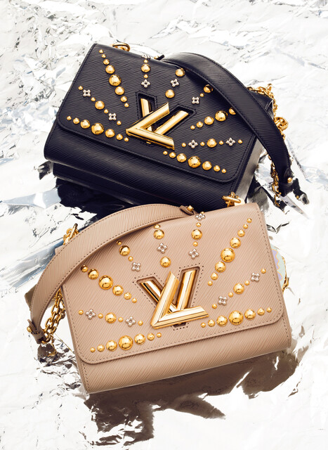 就用一個 LV「字母包」Twist the style！