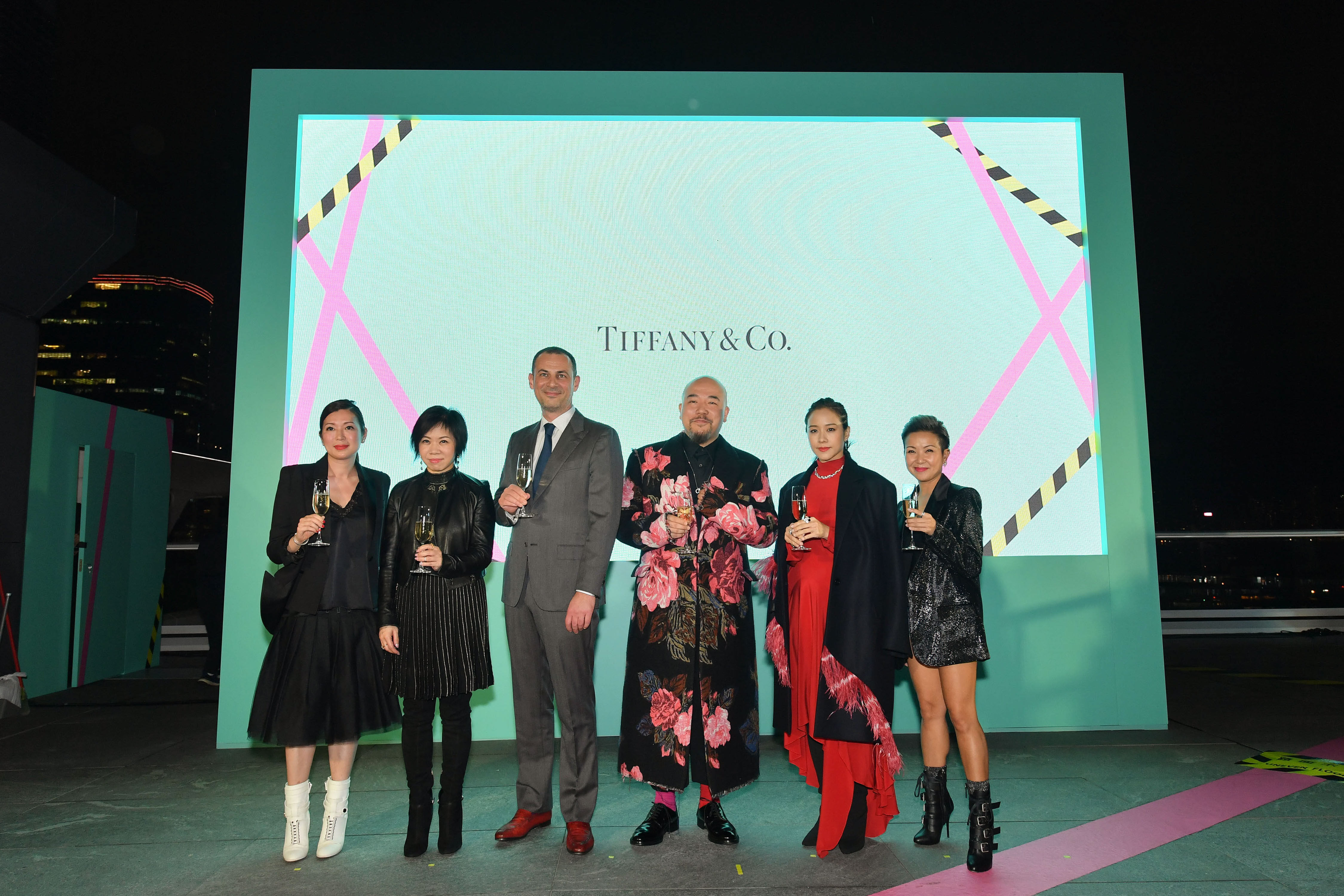 閃亮Tiffany Blue的聖誕派對!Tiffany & Co. 巨型聖誕樹登陸海港城 閃亮Tiffany Blue的聖誕派對!Tiffany & Co. 巨型聖誕樹登陸海港城