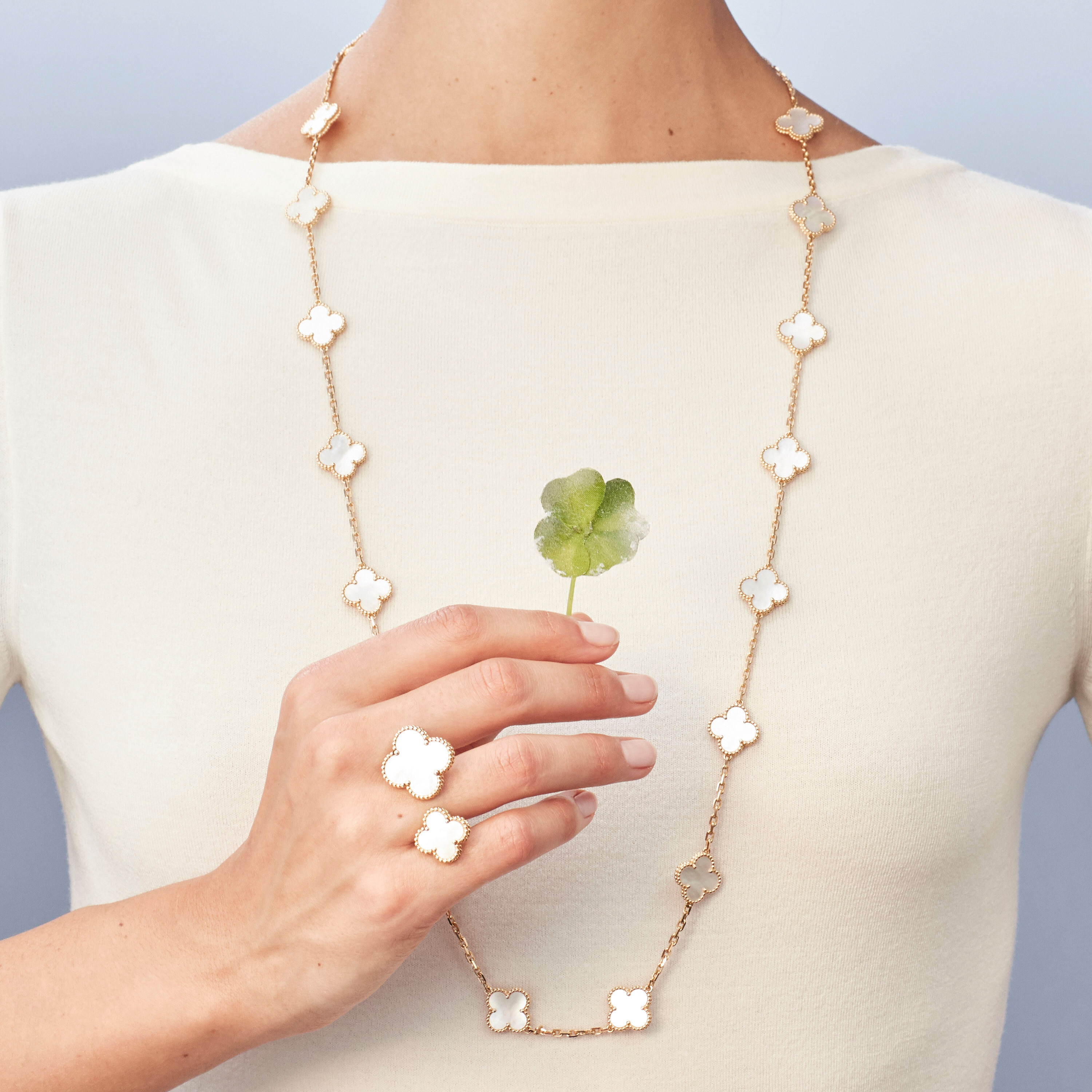 RED LIST 2018 得獎產品：Van Cleef & Arpels Alhambra Collection