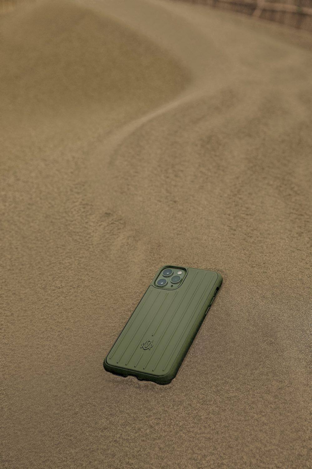 Rimowa Essential 系列 Cactus （墨綠色）聚碳酸酯 iPhone 保護殼